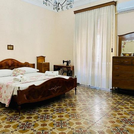 Апартаменти Zu Pippo'S House Катанія Екстер'єр фото