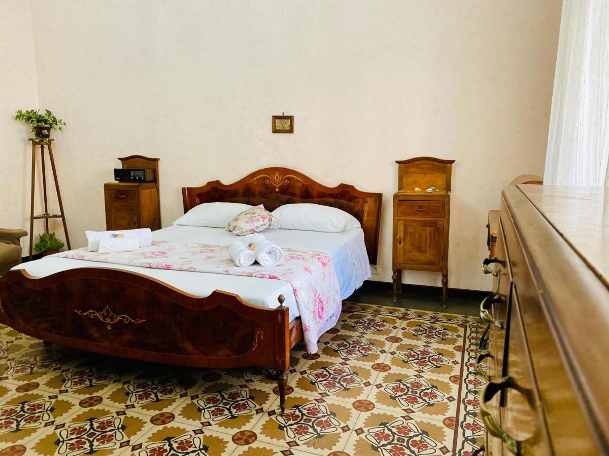 Апартаменти Zu Pippo'S House Катанія Екстер'єр фото